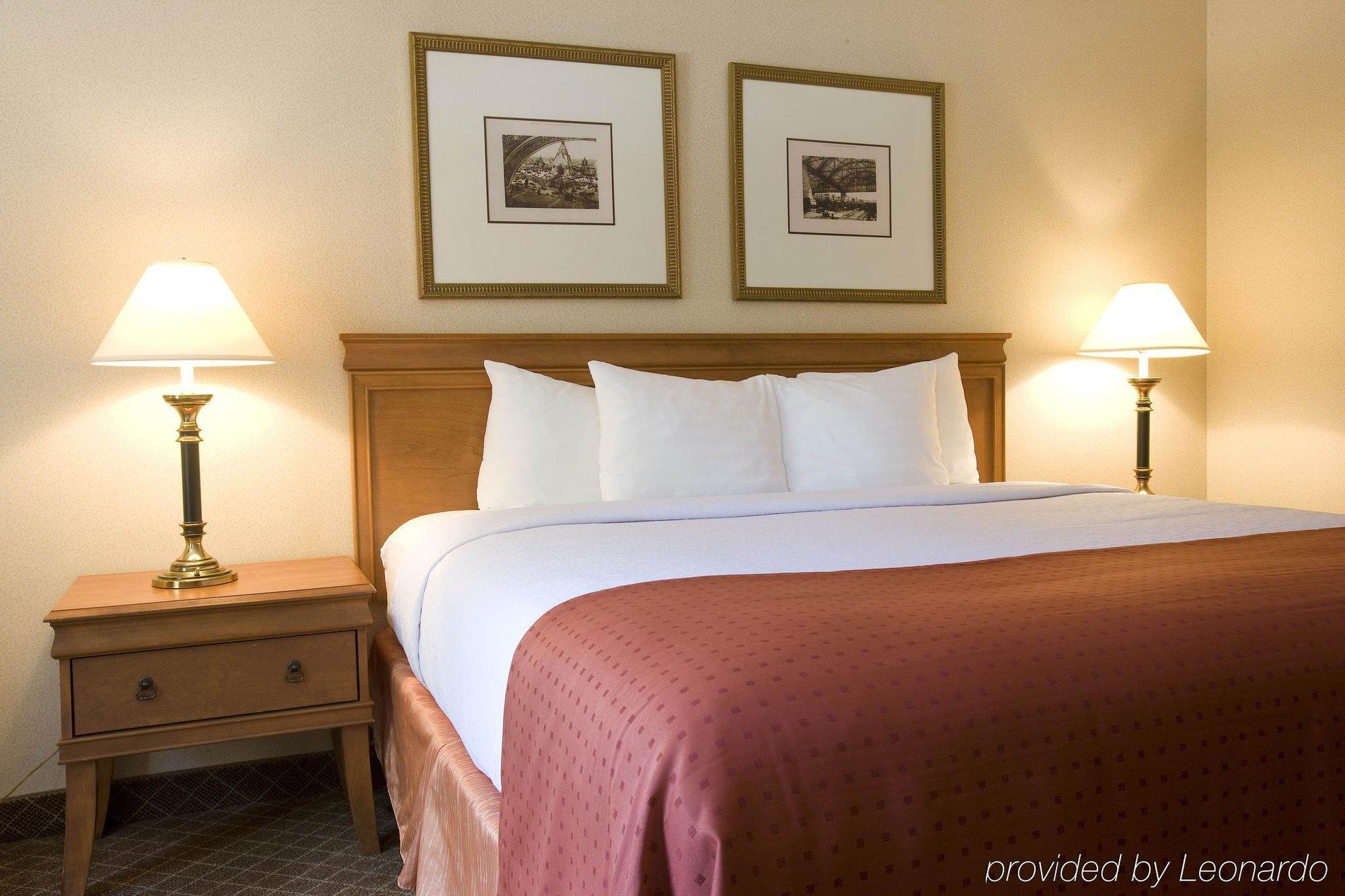 Holiday Inn Country Club Plaza Канзас-Сити Экстерьер фото