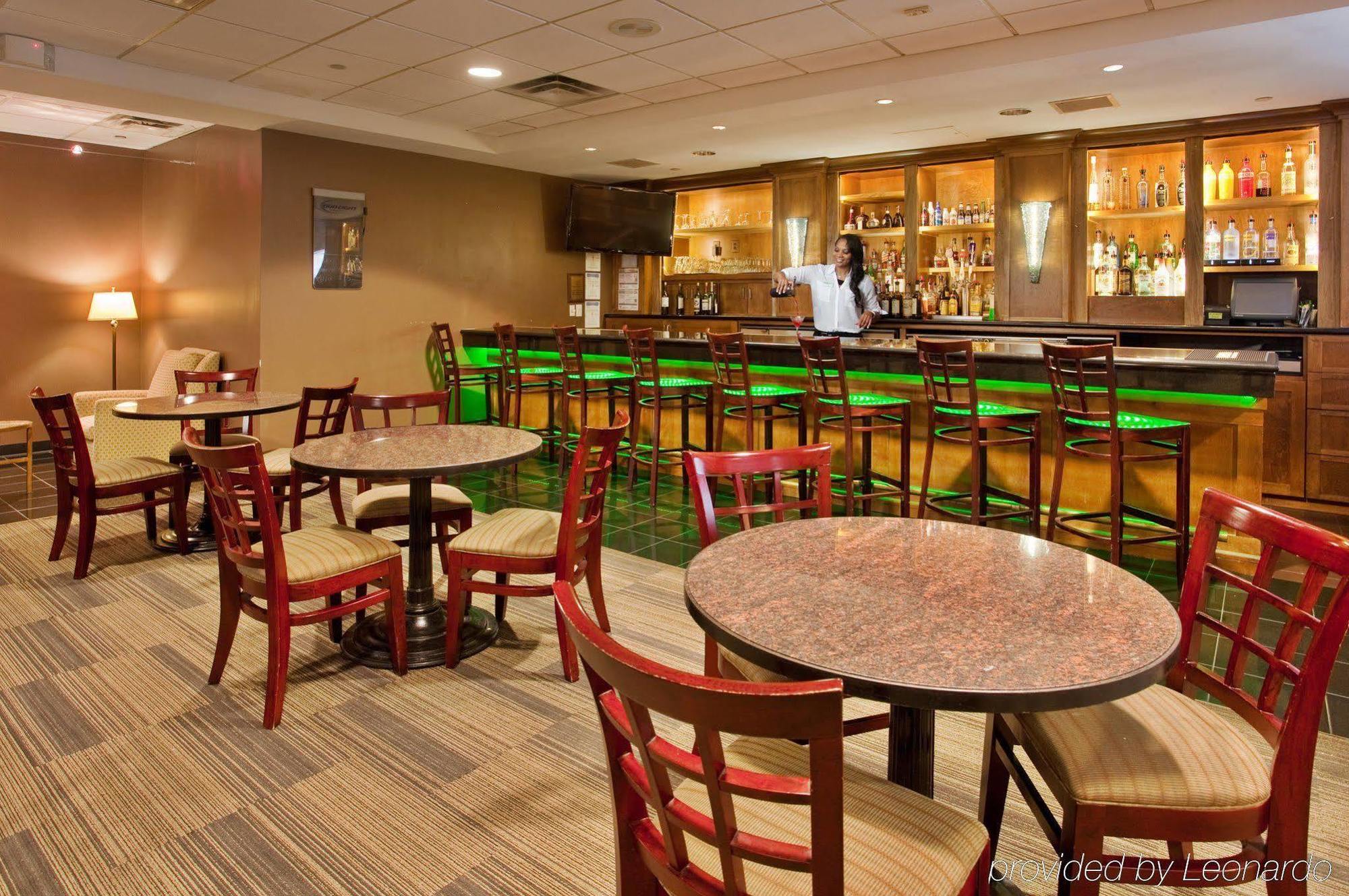 Holiday Inn Country Club Plaza Канзас-Сити Экстерьер фото