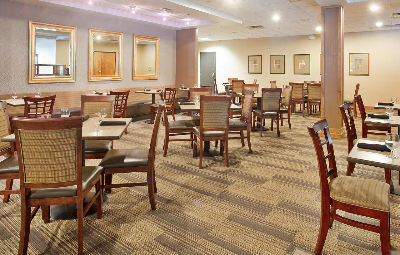 Holiday Inn Country Club Plaza Канзас-Сити Экстерьер фото