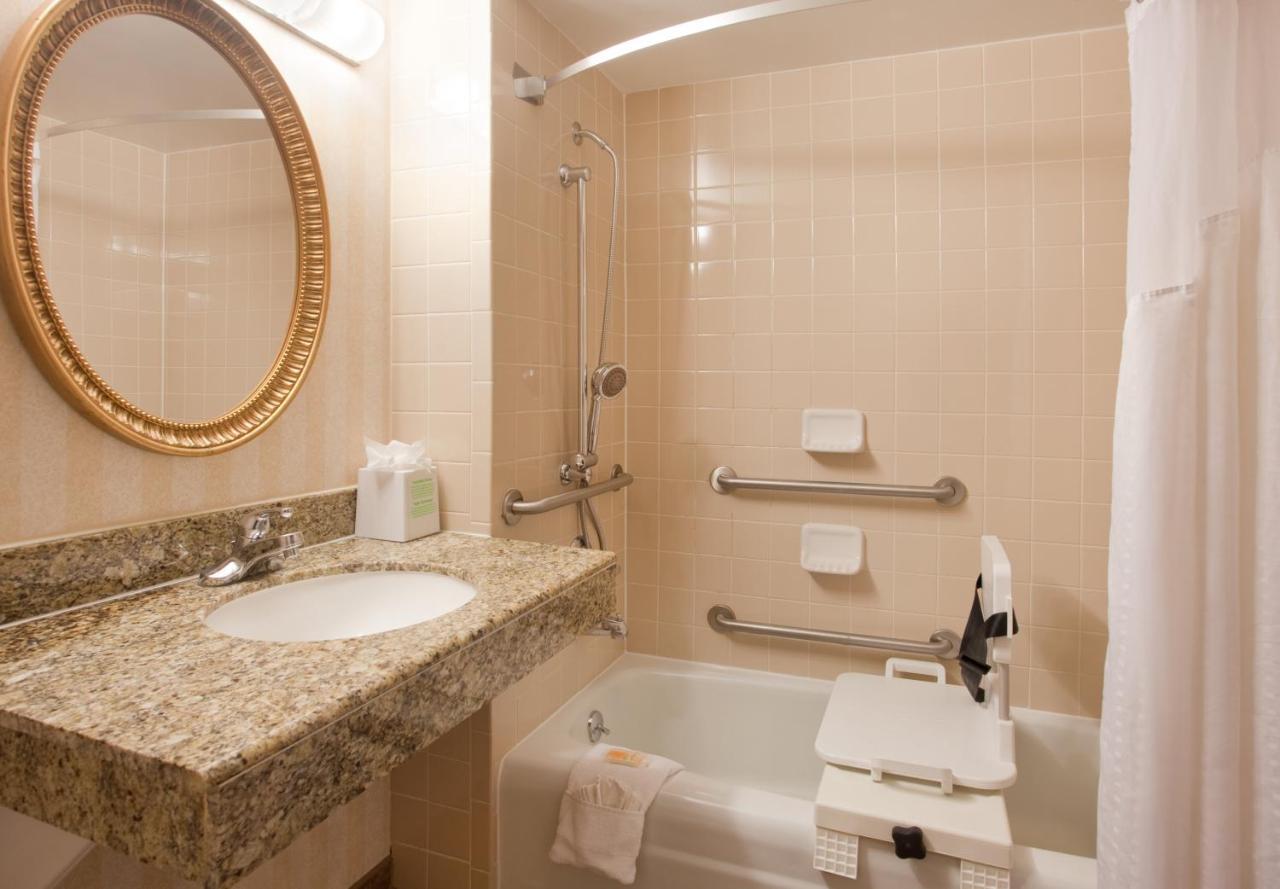 Holiday Inn Country Club Plaza Канзас-Сити Экстерьер фото